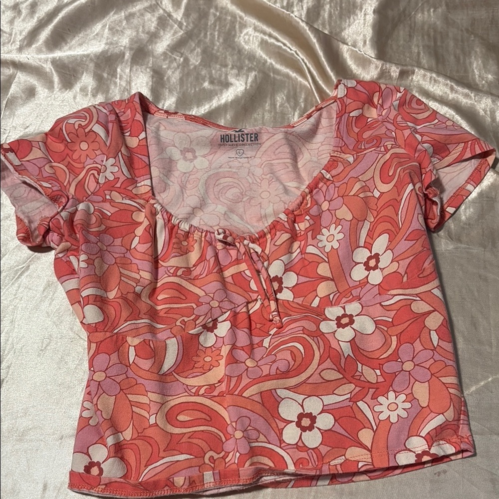 Hollister Women's Pink Floral Top